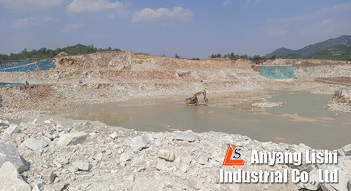 钠长石在陶瓷玻璃行业集中杜仔望持续提高